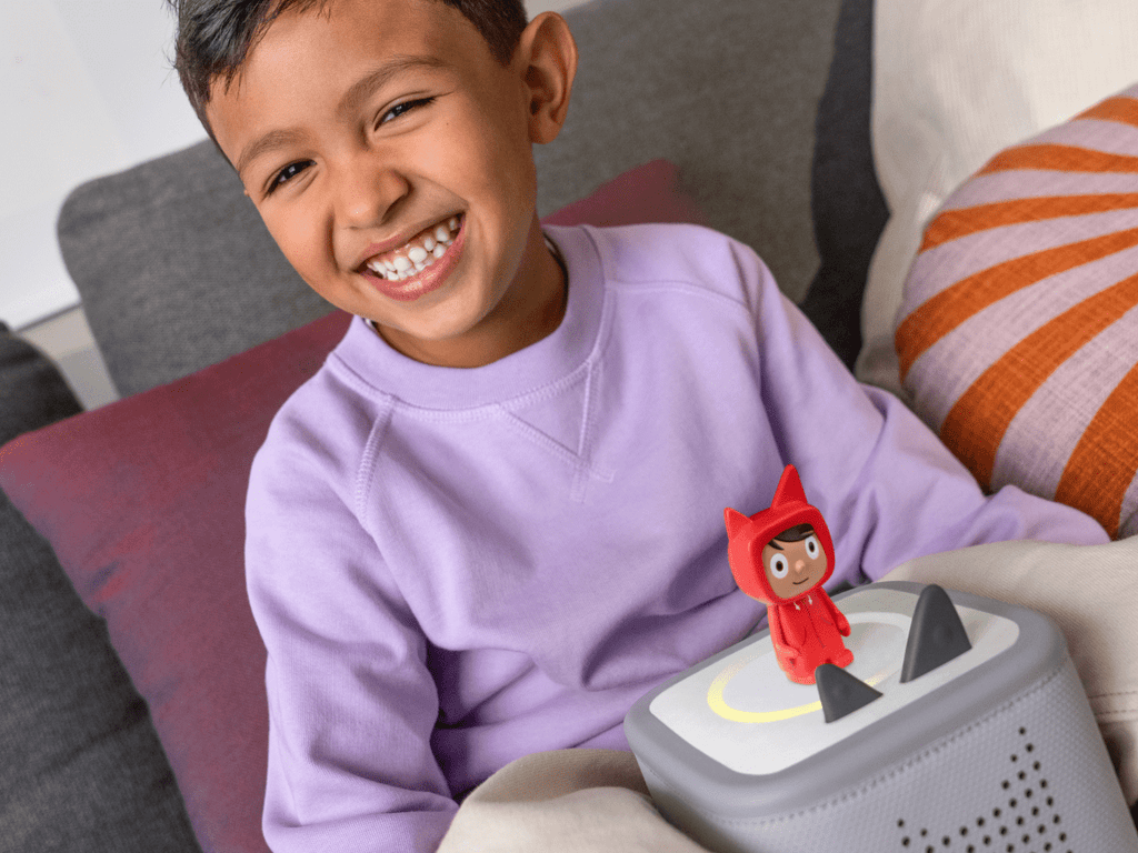 Red with Medium Hue Creative-Tonie image 7