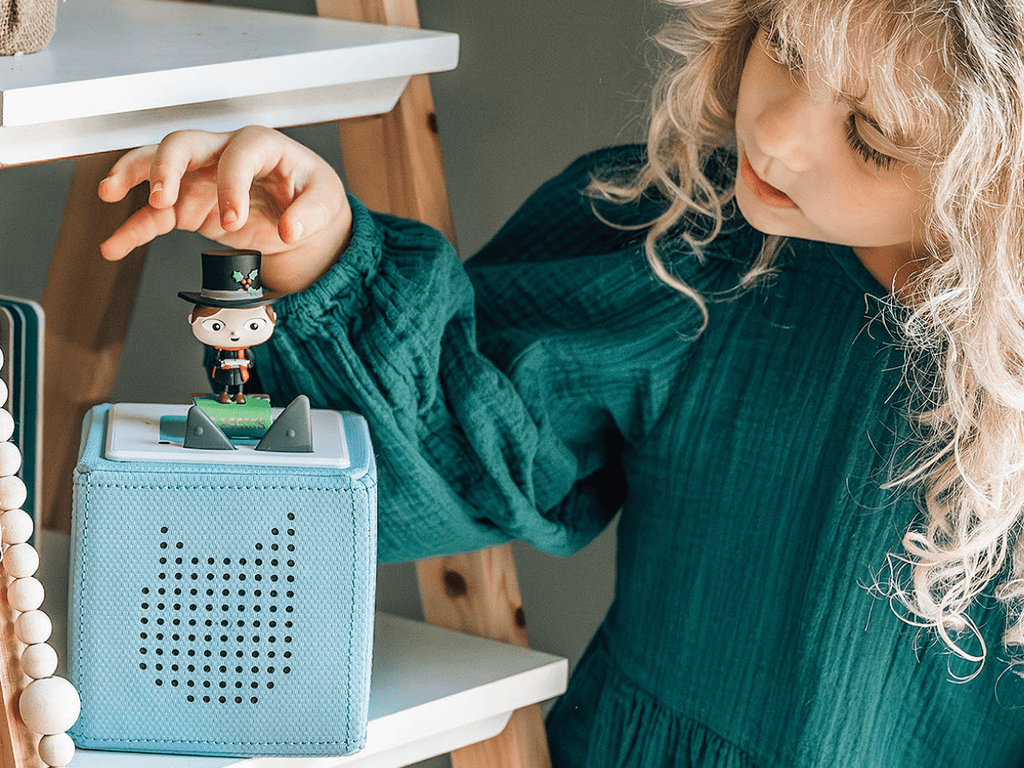 Favorite Classics: A Christmas Carol & Tales Tonie image 8